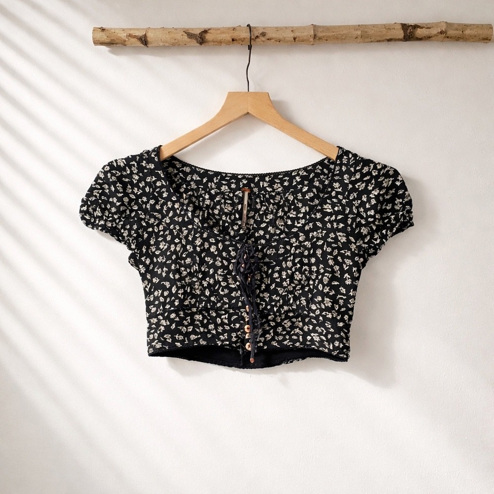 Free People Floral Crop Top Women Large Black Lace Up Boho Cottagecore Shirt
